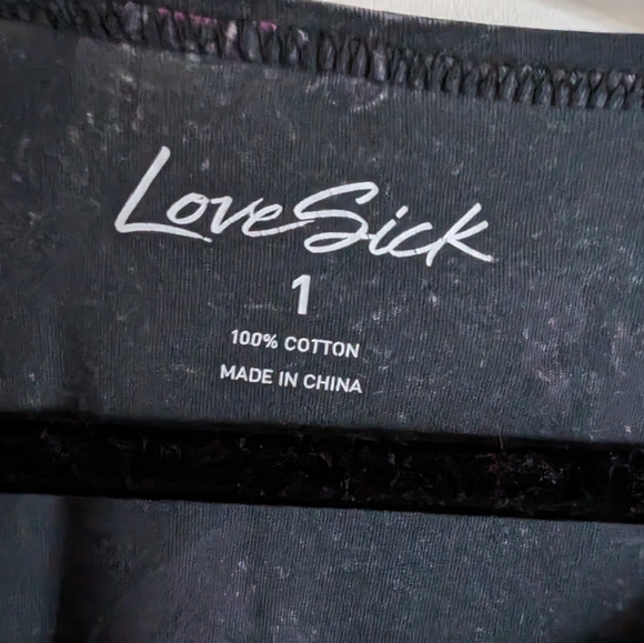 Lovesick Cut-Out Neck Distressed T-shirt - Picture 3 of 5